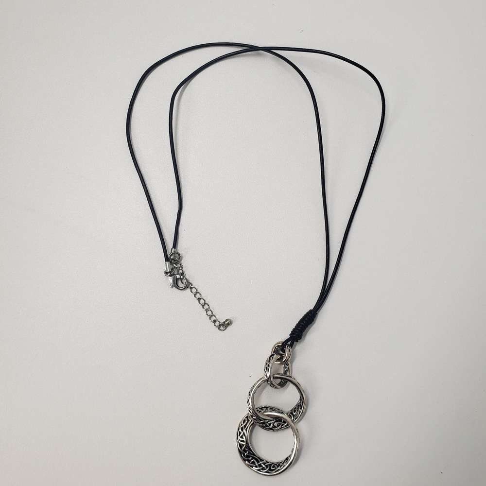 Silver‎ Celtic Knot Interlocking Rings Pendant Necklace Faux Leather Cord